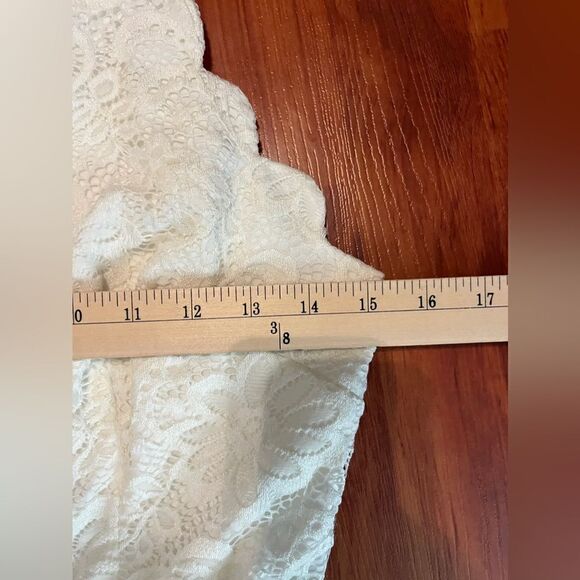 A. Byer Women's Lace Fit and Flare Dress, Off White, Size 8. - Picture 4 of 13